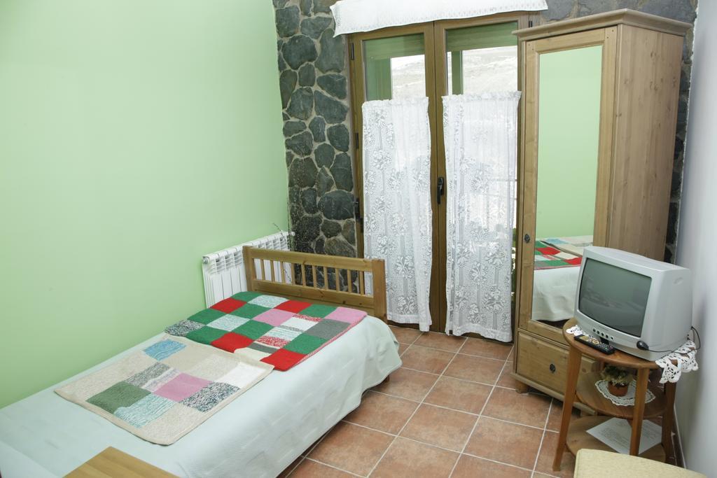 Hostal Restaurante Alto Rey Arroyo de las Fraguas Extérieur photo
