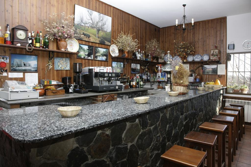 Hostal Restaurante Alto Rey Arroyo de las Fraguas Extérieur photo