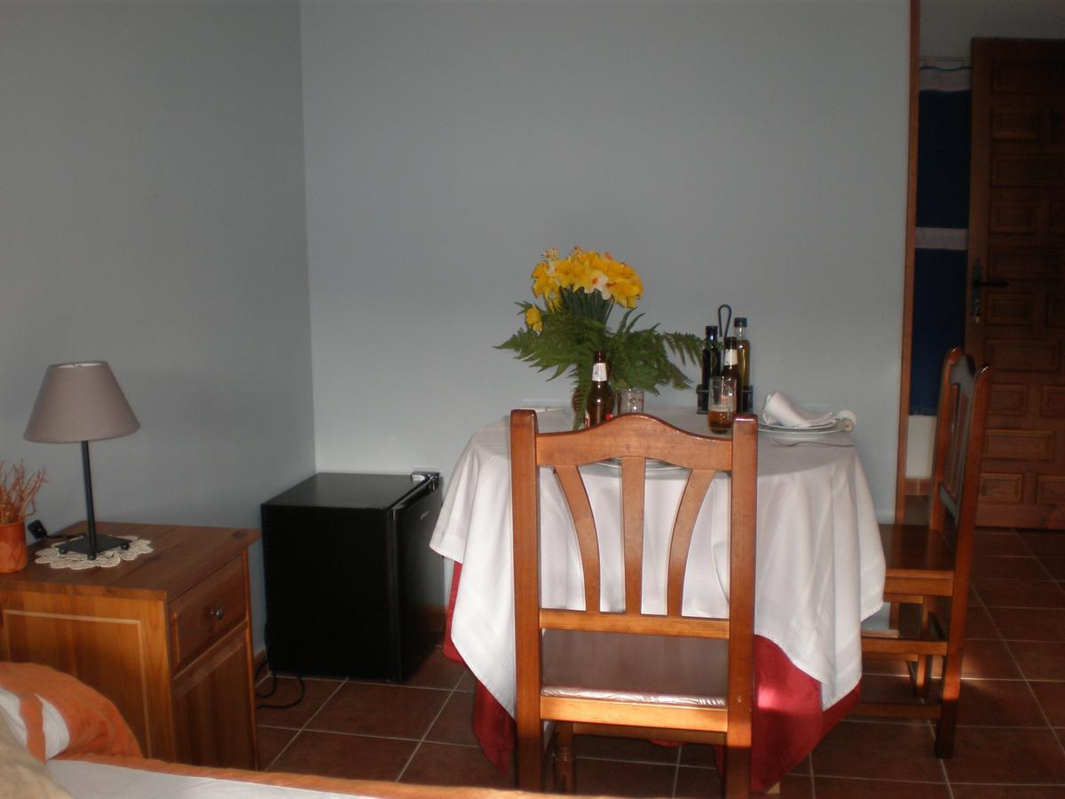 Hostal Restaurante Alto Rey Arroyo de las Fraguas Extérieur photo